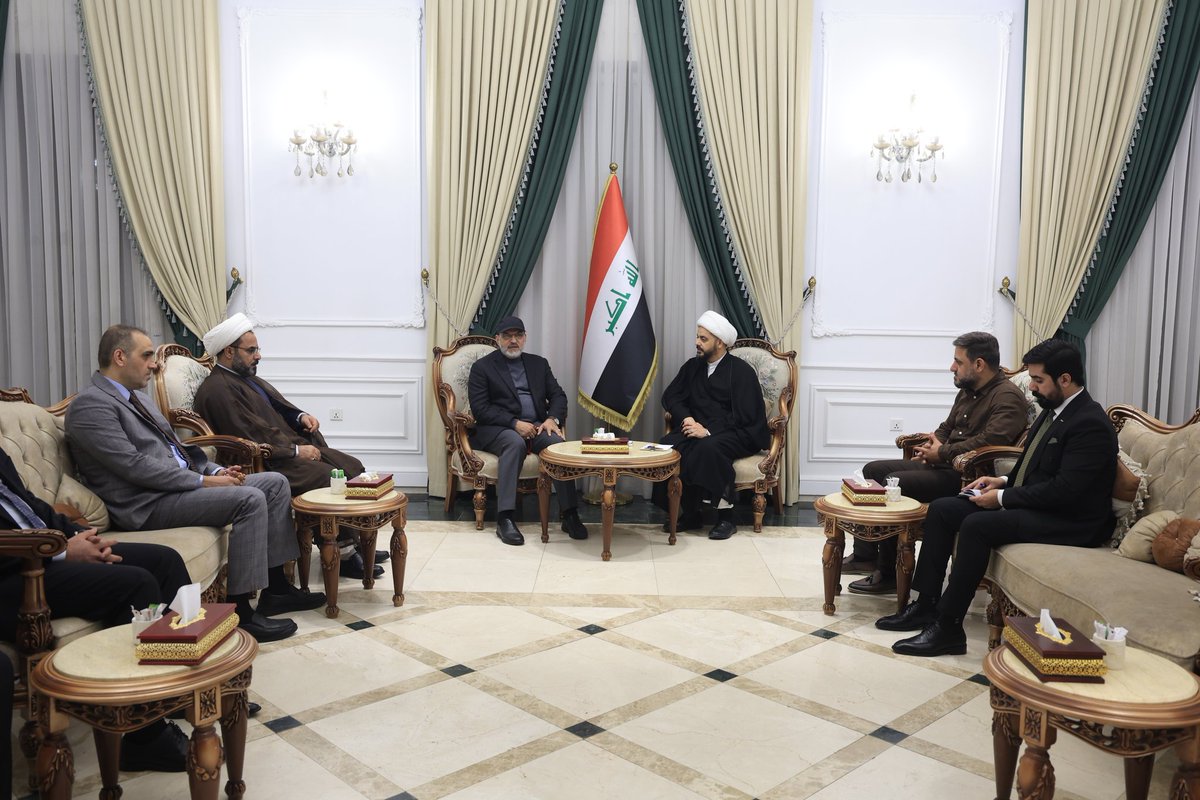 الشيخ الأمين يستقبل الحاج أبو آلاء الولائي ويشدّد على أهمية الإسراع في حسم ملف تشكيل الحكومة

استقبل الأمين العام لحركة عصائب أهل الحق، سماحة الشيخ قيس الخزعلي، في مكتبه ببغداد، الأمينَ العام لكتائب سيد الشهداء الحاج أبو آلاء الولائي والوفد المرافق له.

وقد قدّم الحاج الولائي