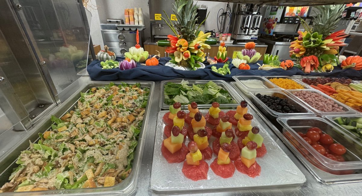 🦃 Recently, our teams aboard VALARIS DS-16 and DS-18 came together to celebrate Thanksgiving with festive decorations and incredible holiday meals.

✨ Huge thanks to our galley crews for bringing the holiday spirit to life with their creativity.

#TBT #Thanksgiving2025