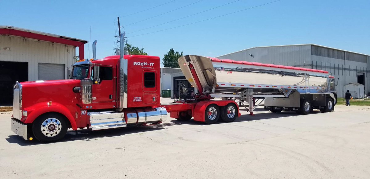 1580Utility's tweet photo. Load it up! 🚛 Need the strength and capacity of a top-tier end dump, the Travis Alumatech® is the answer. Built lighter for more payload, every trip. Equip your fleet with the best.

Visit us today at 4970 W 2100 S, Salt Lake City, UT 84120!
.
.
.
#EndDump #TravisTrailers ... https://t.co/N55mLX63yV