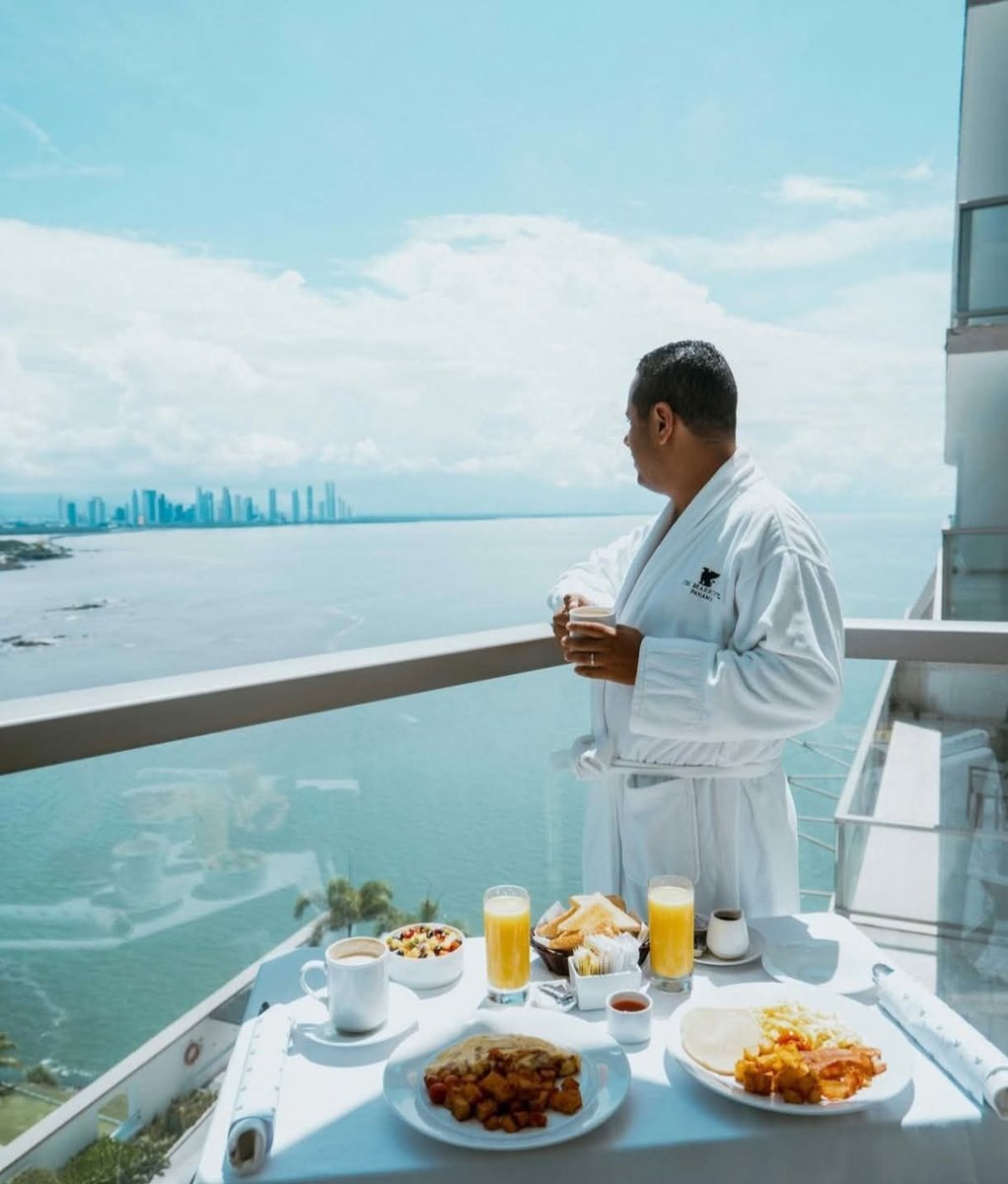 nacional_memes's tweet image. El que dice que Colombia va mal. 🐷