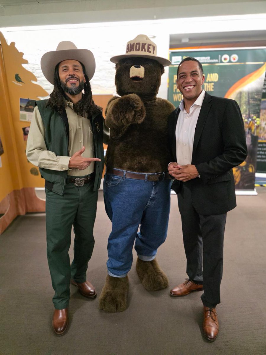 CULTIVAGlobal's tweet image. Honored to join the U.S. Forest Service in celebrating 125 Years of Forestry at the Sidney Yates Building. Grateful for the meaningful conversations and for connecting with leaders committed to conservation, innovation, and long-term sustainability. #USForestService