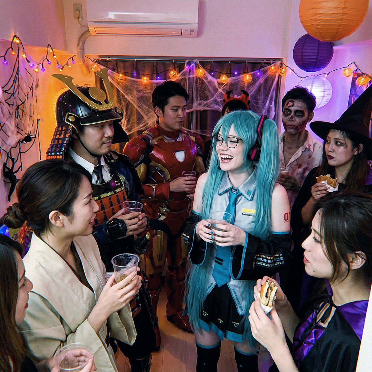 TeachingModel's tweet image. I just heard that Hatsune Miku is going to be projected on the Tokyo Metropolitan Government Building this new years eve!! She was my Halloween costume this year. Maybe I should dust it off for new years?