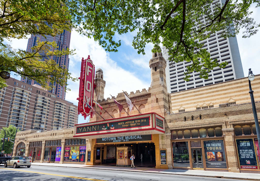 HomePartners's tweet photo. Atlanta's history lives on stage. Explore how iconic venues like the city's grandest theaters continue to shape its cultural heartbeat. Featuring @TheFoxTheatre.

Read more about it here: https://t.co/rtYx0BHSrk https://t.co/XVh7gQ0JN6