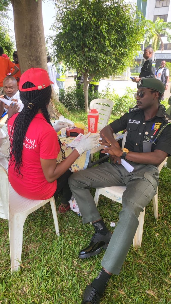 NBSC_Abj's tweet photo. NBSA, 3AM Foundation &amp; Nigerian Police HQ held a blood donation drive in Abuja. Officers donated lifesaving blood, supporting emergency preparedness &amp; national health. #BloodDonation #SaveLives #NBSA https://t.co/DMU5ZsLD9Z