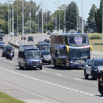 Así volvimos nosotros de Madrid.
Así volvieron ellos de Madrid.

La diferencia de siempre.
