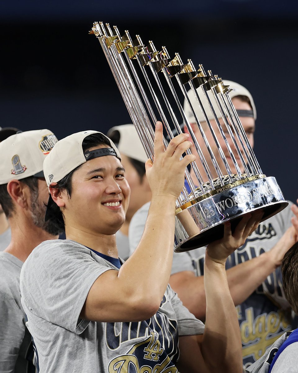 Shohei Ohtani has won The Associated Press Male Athlete of the Year for the fourth time
Breaking a tie with Michael Jordan, he now ties Lance Armstrong, LeBron James and Tiger Woods for most wins all-time among male honorees
"Receiving this award multiple times is something truly special," Ohtani said. "Last year, I said I wanted to win this award again, and I will work hard so that I can win it again next year as well."
(via @AP)