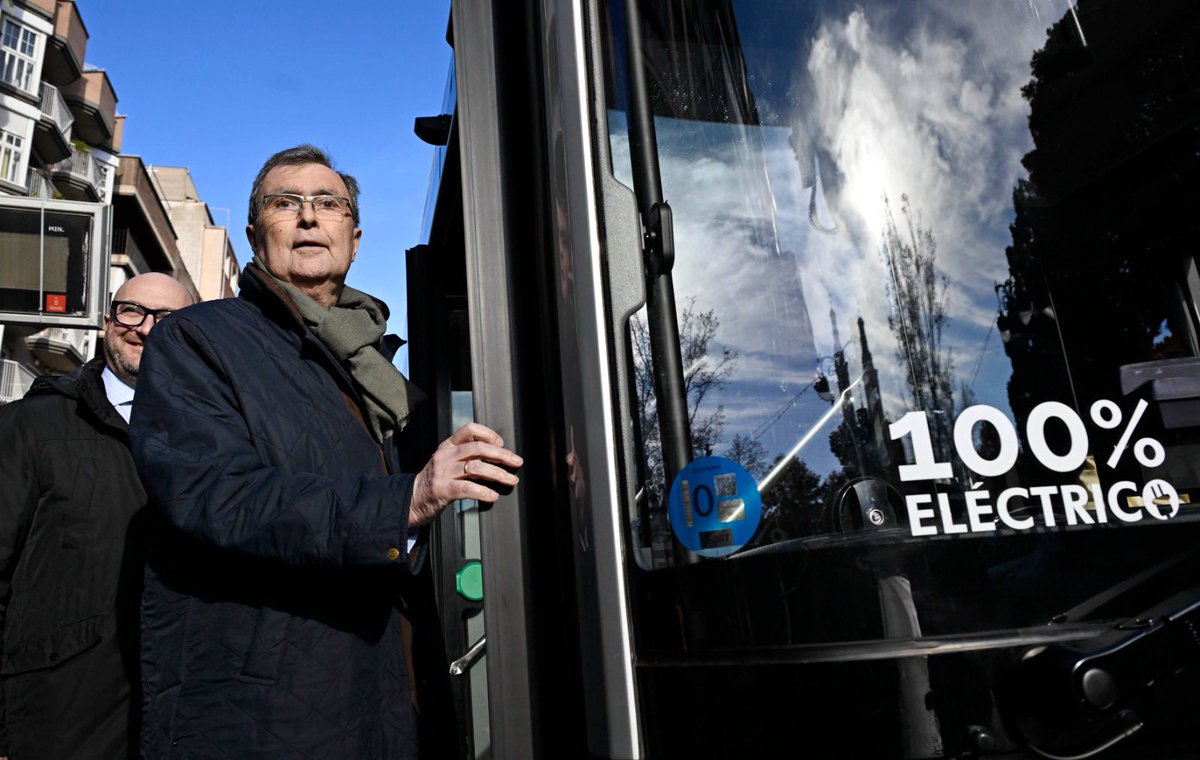 Rebepl's tweet photo. Arranca una nueva forma de movernos.

Más frecuencias, más  conexión, más rapidez, 
¡más Tranvibús! 

💙🚍 https://t.co/VtGZ7IQ8un