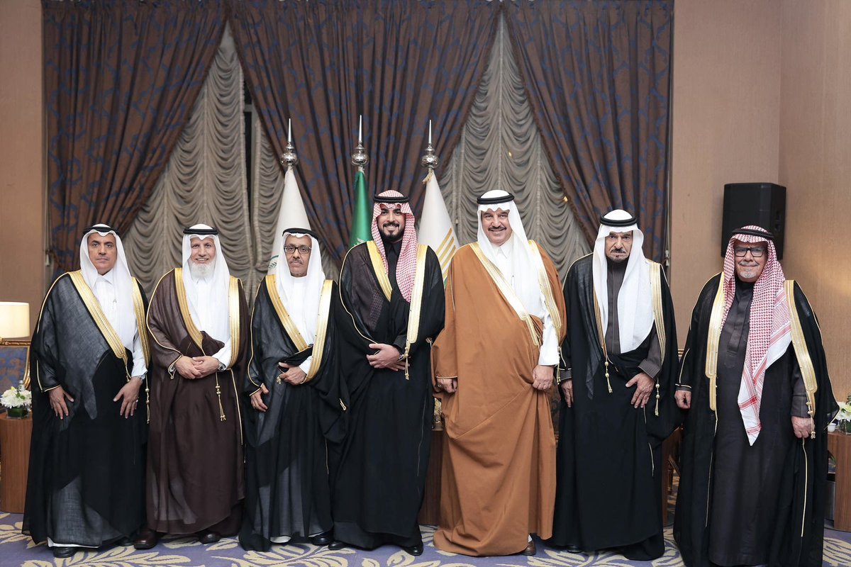 أحتفل الصديق العزيز اللواء حمد بن عبدالله السبهان بزواج نجله " تركي"  من كريمة الاستاذ محمد بن ابراهيم الحواس بحضور عدد من اصحاب السمو الامراء و الوجهاء والاعيان والمعارف من الاصدقاء  واقارب العروسين  . 
💐 بارك الله لهما .. وبارك عليهما  وجمع بينهما في خير  و رزقهما الذرية