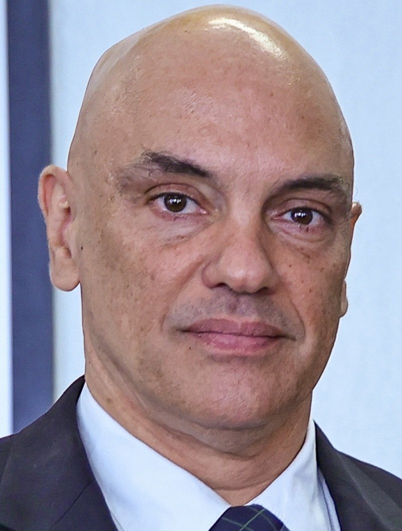 JoaquinTeixeira's tweet photo. ⚠️ CONFIRMADO: Jornalista e promotor de eventos carioca Amin Khader vai interpretar o juíz Alexandre de Moraes no filme do Bolsonaro. https://t.co/dH4NhHbjih