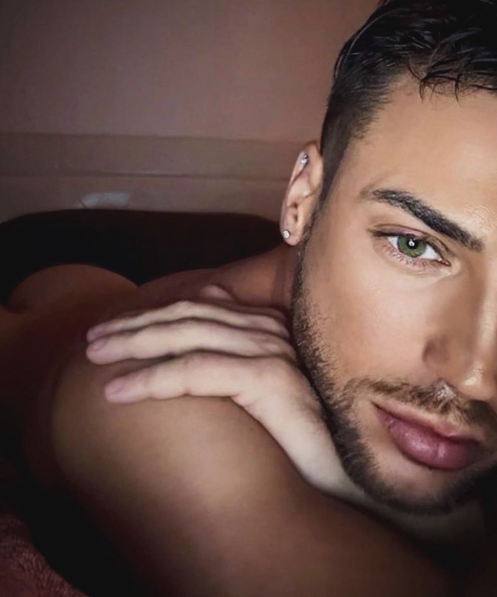 konradhawkins's tweet photo. #boyoftheday #gayboy #gayfriendly #selfie #nude #sexyboy #bogosse https://t.co/kKbcWHjz8L