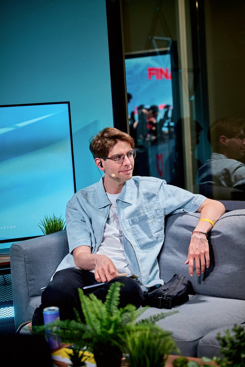 Patrick Decker/Akamask 🐬 tweet media