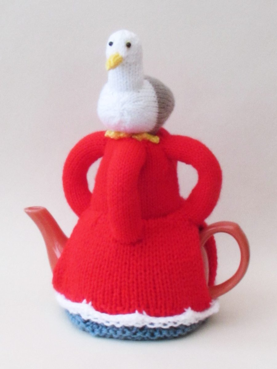 TeaCosyFolk have just sold the last ready‑knitted Vintage #buoy tea cosy — but don’t worry! A couple of lovely knitters are happy to make any of my patterns to order. Contact them here: teacosyfolk.co.uk/knitters.php #TeaCosyFolk #teacosy #tealover #knitted #sealife #seagull #ocean