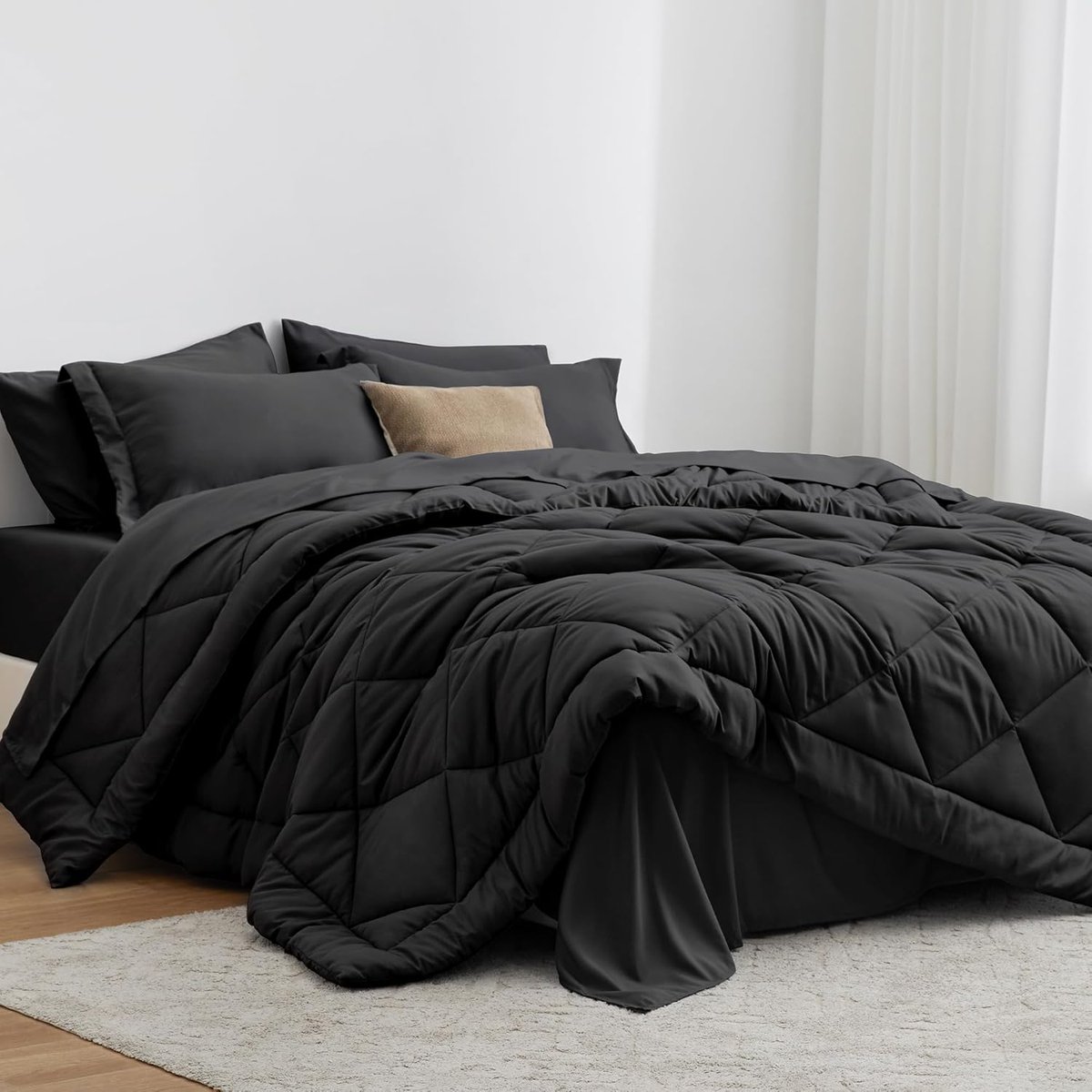 luvligems's tweet image. ⚡ LIMITED TIME DEAL

15% Off 7-Piece Full Comforter Set (Black)

Now: $33.99 (Reg Price: $39.99)
Expires: Offer Ends Soon
Shop Amazon: amzn.to/4pVChQX

#HomeDeals #BeddingEssentials