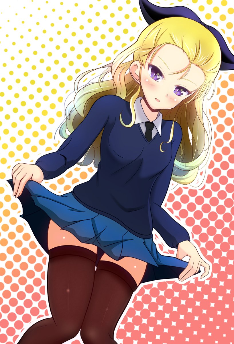 アッサム(ガルパン) 「今日はせっかくのアッサム誕なので、昔描いた方のカーテシーポーズも。少しずつは成長」|グラタンのイラスト