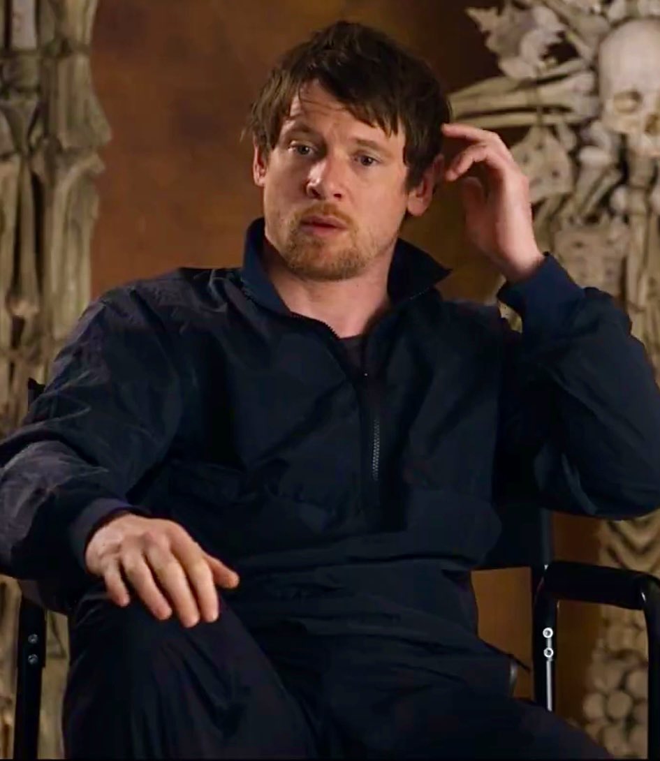 eddiebrcok's tweet image. just realised jack’s also wearing a matching tracksuit for the promo…. oh this divaaaa