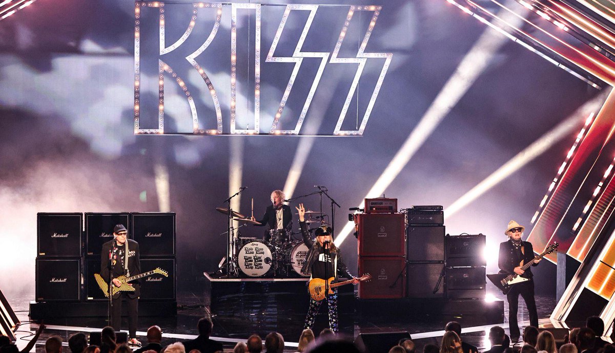 Cheap Trick paid tribute to KISS by performing 
