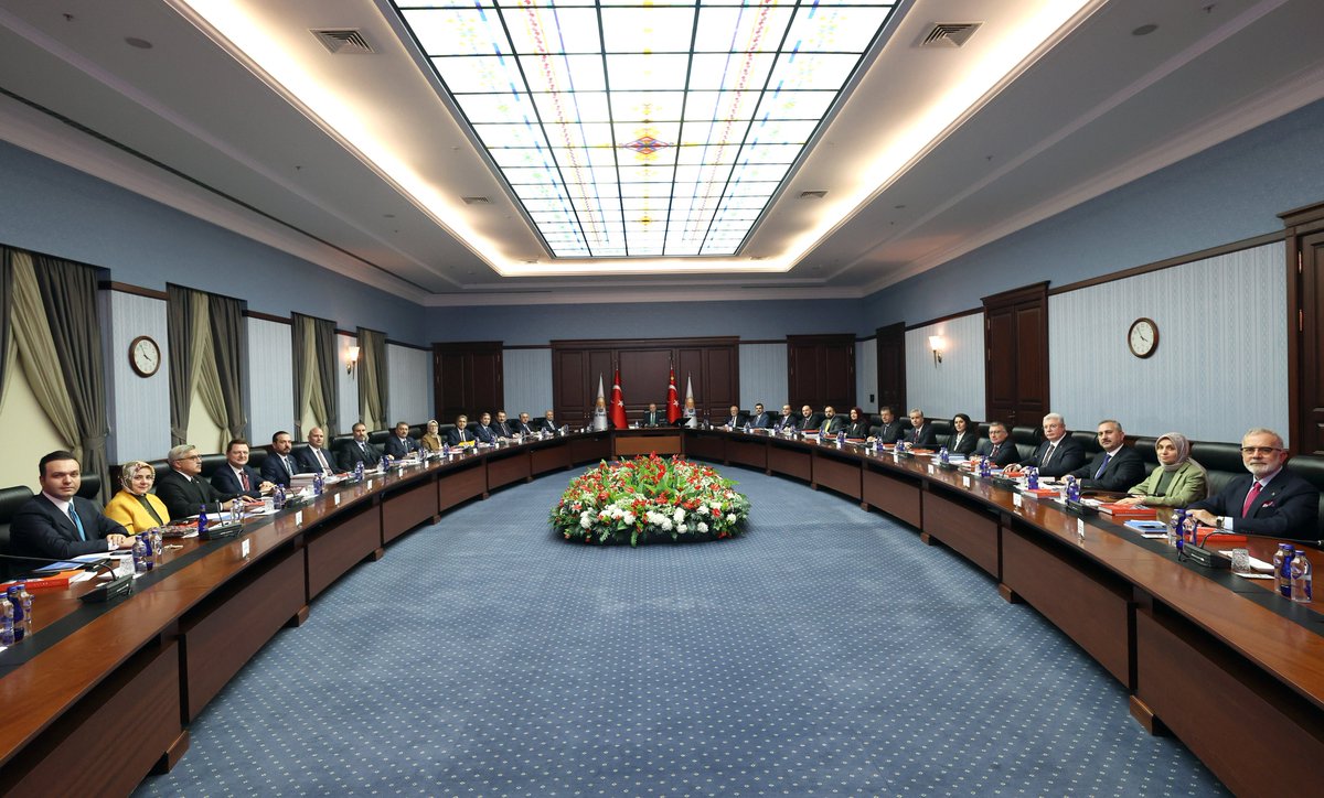 Merkez Yürütme Kurulu (MYK) toplantımızı, Genel Başkanımız ve Cumhurbaşkanımız Sn. <a href="/RTErdogan/">Recep Tayyip Erdoğan</a> başkanlığında gerçekleştiriyoruz.

Hayırlara vesile olsun inşallah.

<a href="/Akparti/">AK Parti</a>