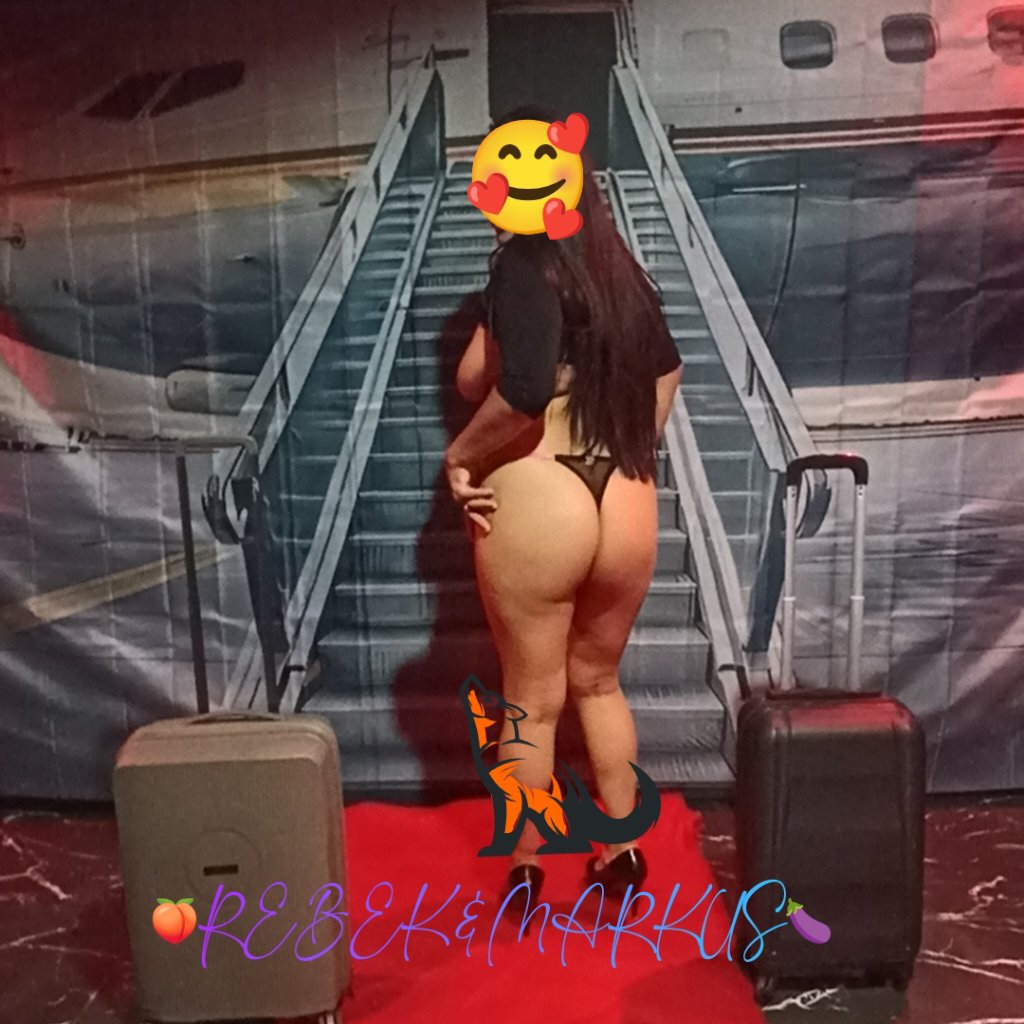 En el 2 aniversario de <a href="/PinaCocoQro/">Piña&Coco 🍍🥥</a> muchas parejitas muy guapas 😍🤤😈 vamos por el 3 ro