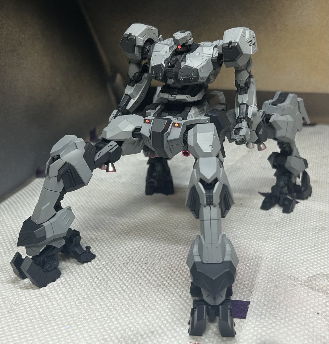 #今年も残りわずかなので今年一番伸びた作品を貼る
トレーラー4脚でした😌

あとDIZZY(グレネード)だけモデリングすれば完成なのよ！！
モデリング知識不足すぎるけど、なんとかやりきってみせるわよ！！！