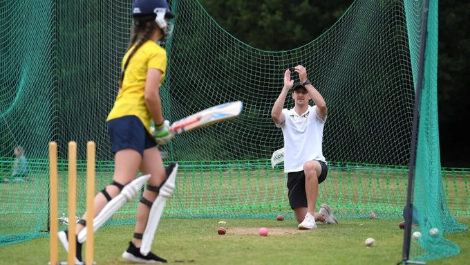 SteelbacksF's tweet image. Coaching Courses are fast approaching... ⌛️

Want to improve your cricket before the 2026 season? We offer a wide variety of sessions across the county.👊

Click the link below and find the Coaching Courses header. 

Hurry, spaces are going fast! ⏰

nccc.co.uk/community-hub