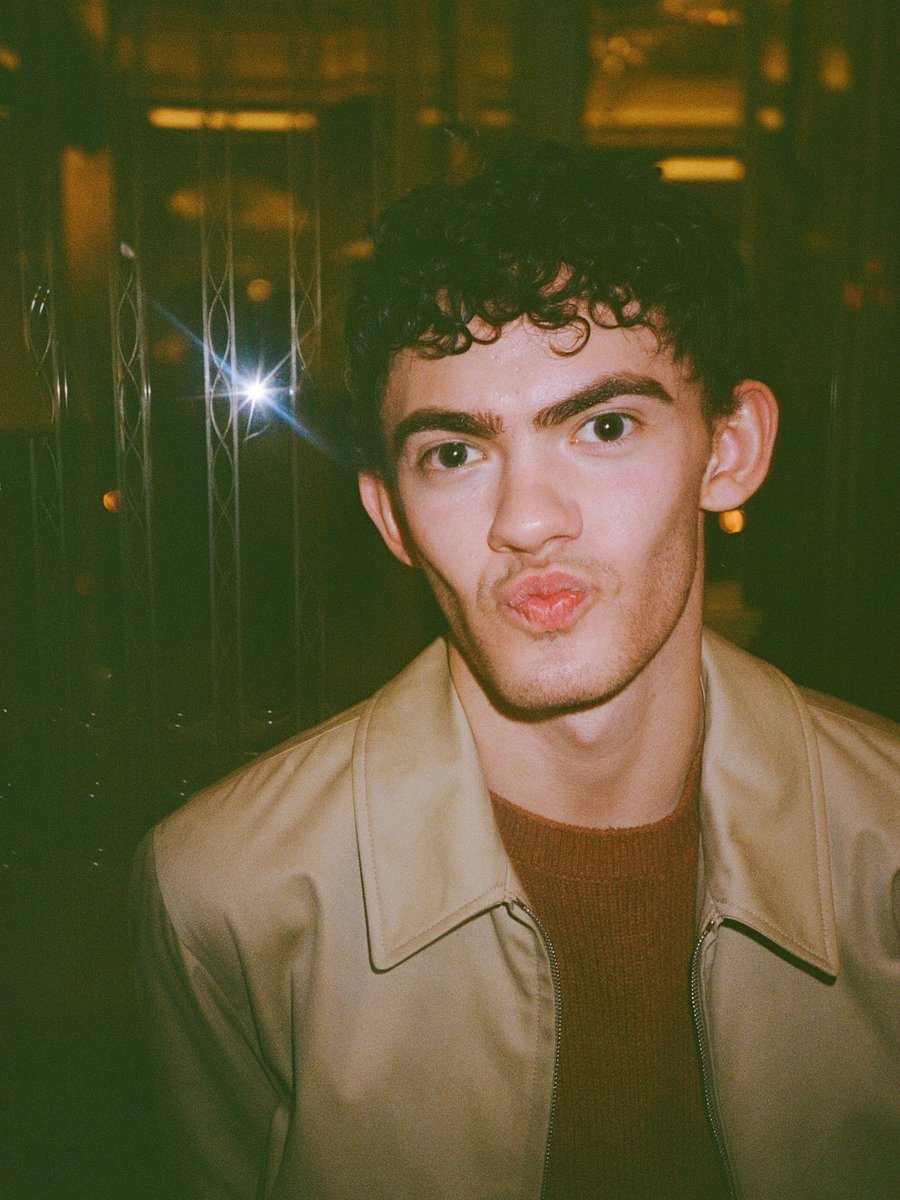 reiislocked's tweet image. GORGEOUS MAN