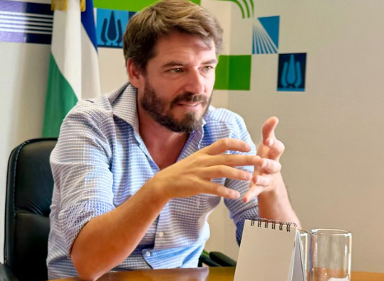 #Encuesta Cómo quedó la imagen de los políticos rionegrinos a un mes de las elecciones'

lateclapatagonia.com.ar/95411- a través de <a href="/teclapatagonia/">La Tecla Patagonia</a> 

<a href="/WeretilneckOK/">Alberto Weretilneck</a> <a href="/pedropesatti/">Pedro Pesatti</a> <a href="/LoreVillaverde1/">Lore Villaverde</a> <a href="/ATortorielloOk/">Aníbal Tortoriello</a> <a href="/RodrigoButeler/">Rodrigo Buteler</a> <a href="/MaEmiliaSoria/">María Emilia Soria</a> <a href="/MartinSoria_/">Martin Soria</a> <a href="/DuilioMinieri/">Duilio Minieri</a> <a href="/DiegoRamelloOK/">Diego Ramello</a>