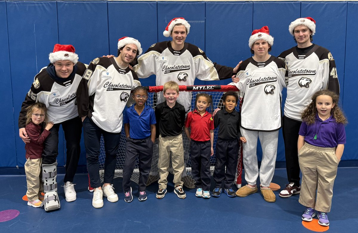 Students at Memorial Hall got an awesome surprise on Friday! 🏒🐻
Players from the Hershey Bears stopped by and jumped into Phys Ed class, giving our students the chance to play floor hockey with the pros. An unforgettable experience for everyone on the court!