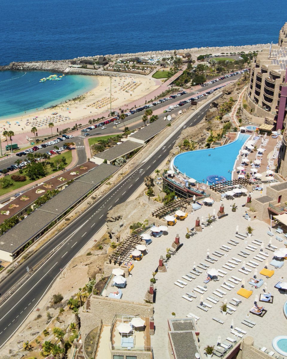 ¿Quieres despertar con las mejores vistas de la Playa de Amadores?

Despierta cada mañana con estas increibles vistas en Gloria Palace Royal Hotel &amp; Spa, relax, al sol y al lujo frente al mar. 🏖️