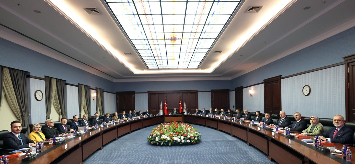 📍 AK Parti Genel Merkezi 🇹🇷

Genel Başkanımız ve Cumhurbaşkanımız Sayın <a href="/RTErdogan/">Recep Tayyip Erdoğan</a>’ın liderliğinde, AK Parti Merkez Yürütme Kurulu (MYK) toplantımızı gerçekleştiriyoruz.

Rabbim birliğimizi ve dirliğimizi daim eylesin

Toplantımızın ülkemize ve milletimize hayırlı olmasını