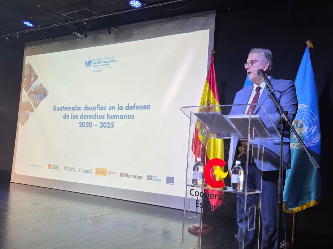 Oacnudh_GT's tweet photo. 🔹 En el Día Internacional de las Personas Defensoras de #DDHH, @OacnudhGT comparte el documento“Guatemala: desafíos en la defensa de los derechos humanos, 2020-2025”, presentado el 5 de diciembre en el @CCEGUATEMALA

⬇️ Descárgalo aquí: https://t.co/fQTagdGpDc https://t.co/nJGxNxNOrE