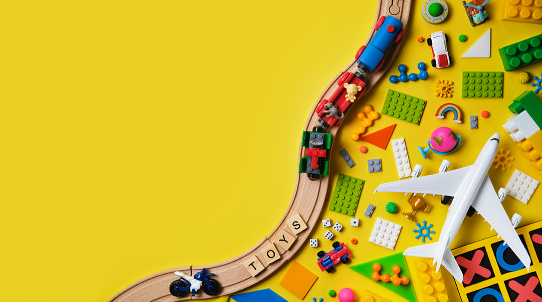 Who among us hasn’t at least been tempted to remove the batteries from a loud, light-flashing, noise-making toy? Here are some tips for gifts to keep everyone happy this holiday season Read More - freemanhealth.com/blog/cutting-t…