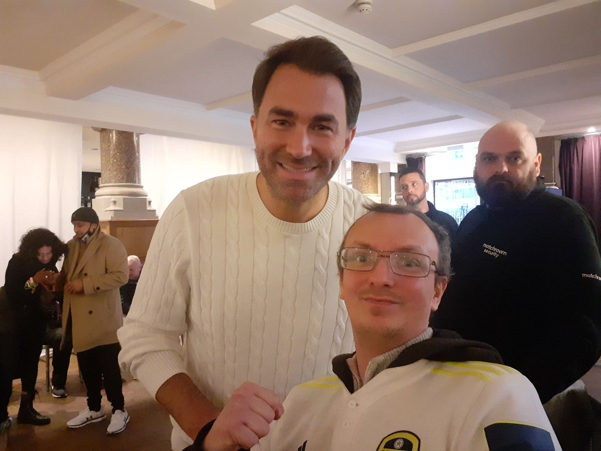 AdamBowler14's tweet photo. 3 years ago today I met a great promoter Eddie Hearn. I wish I could be a successful, good promoter like him but we all know it will NEVER happen due to others. https://t.co/o6bxNAdBcL