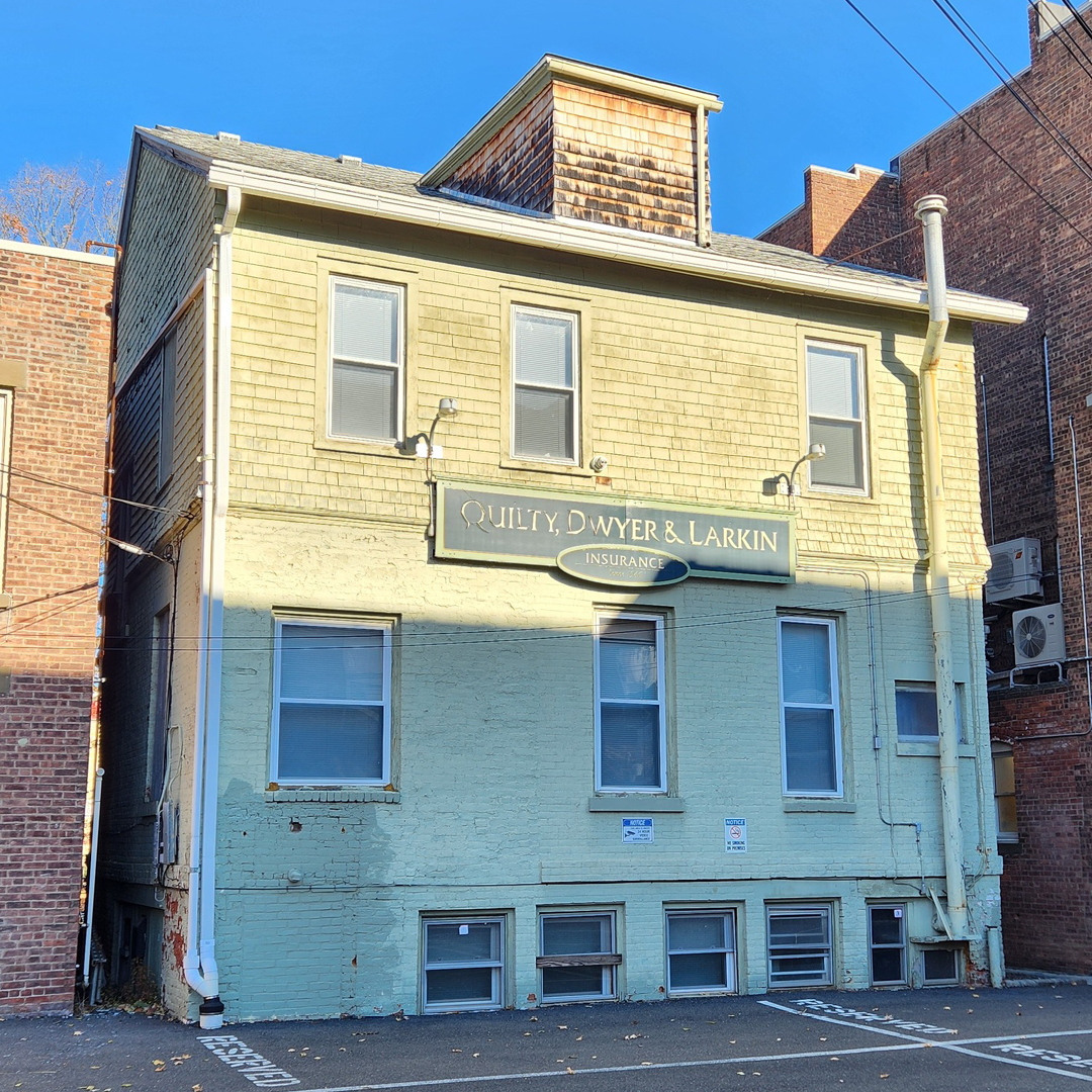 For Sale: Bring your business to Kingston’s historic Stockade District! 🏛️ This thoughtfully-designed 3,222 SF office building offers prime Uptown visibility, sought-after zoning, and 9 parking spots. Call (845) 339-9100

loom.ly/5vQu-EE

#KingstonNY