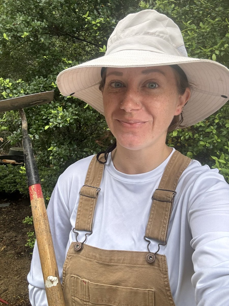 littlesteaderOF's tweet image. Just 2 hoes hanging out