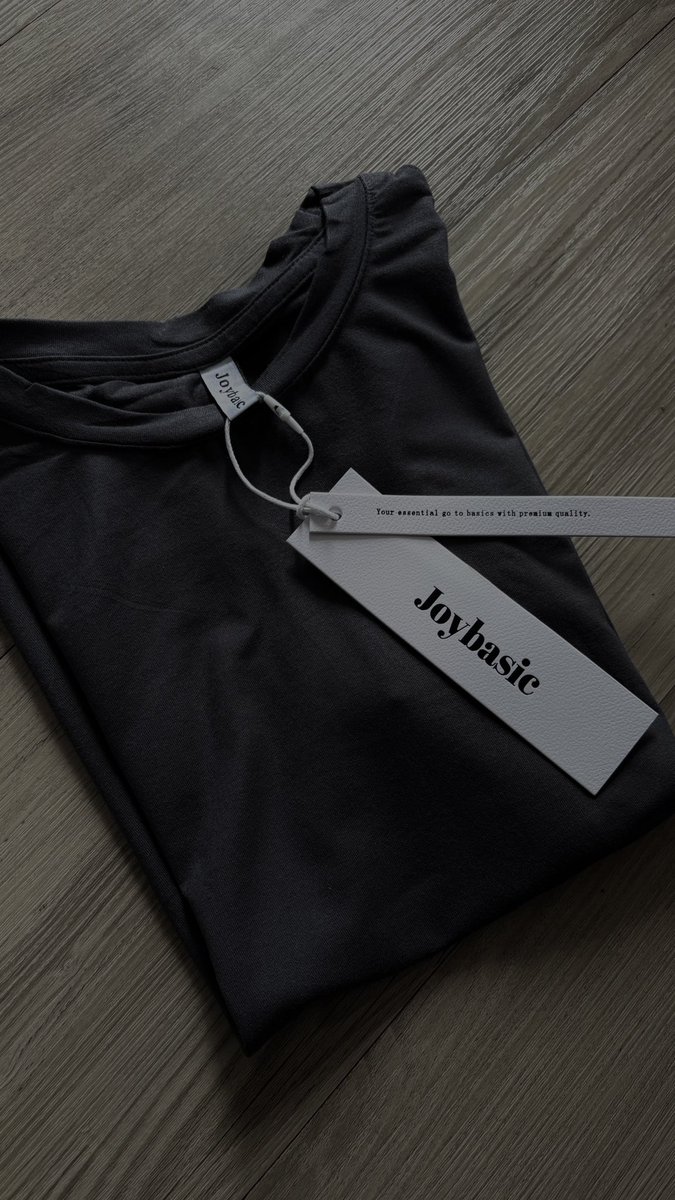 Udah lama skip pake jeans, cape kan berat gitu biasanya.. tapi ini cutie polll bikin jenjang tinggi juga.
Jeansnya under 200k udah gt enteng pooollll. 
👖s.shopee.co.id/7fSdtEdqB1
💫 shirt : vt.tokopedia.com/t/ZSHwBj7b1xUo…