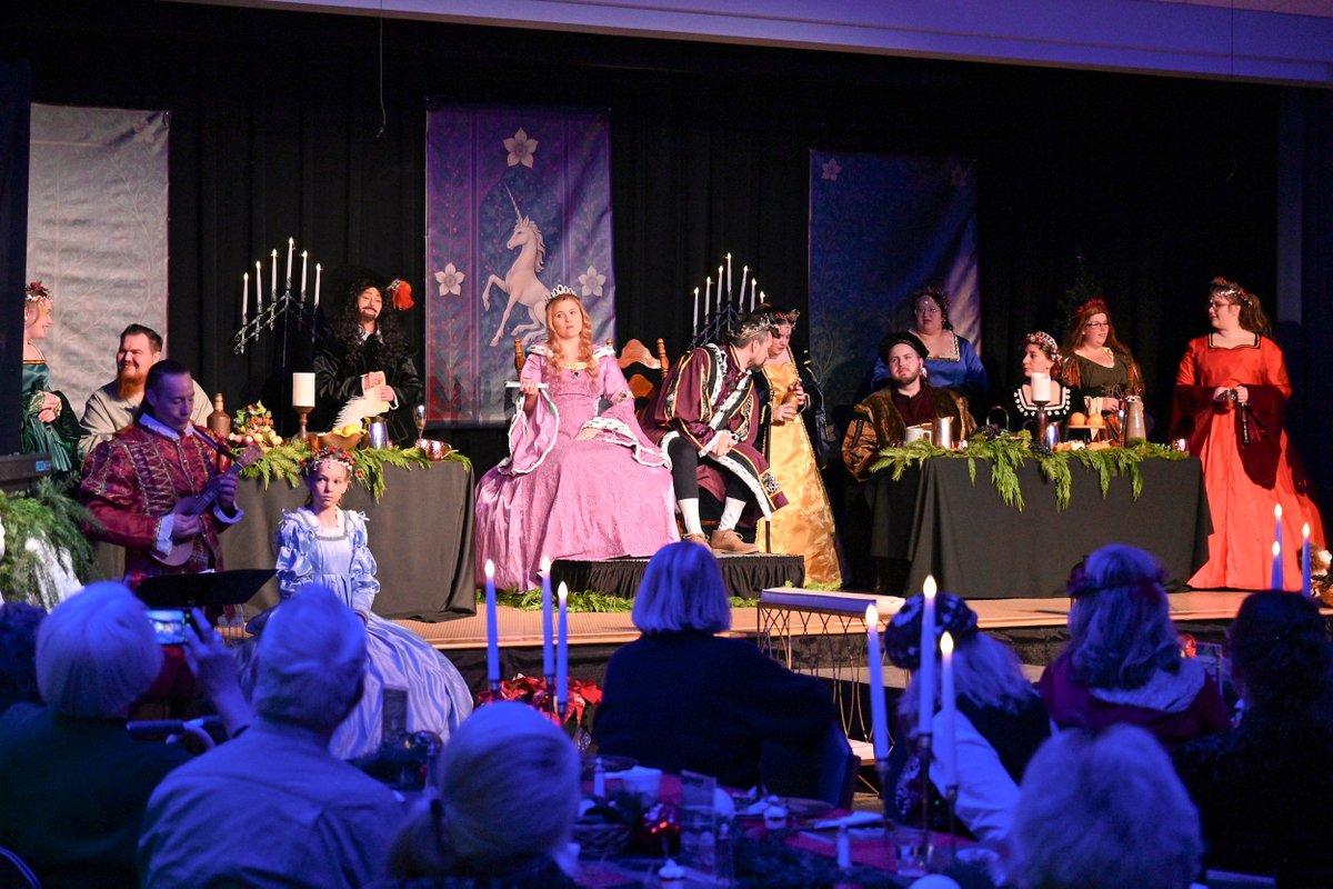 EdisonOhio's tweet photo. 🎄We had a great time hosting our annual Holidays at Edison State! A heartfelt thank you to everyone who attended, our generous sponsors, and the Edison Stagelight Players for their wonderful performances. https://t.co/kn0mAyBjst