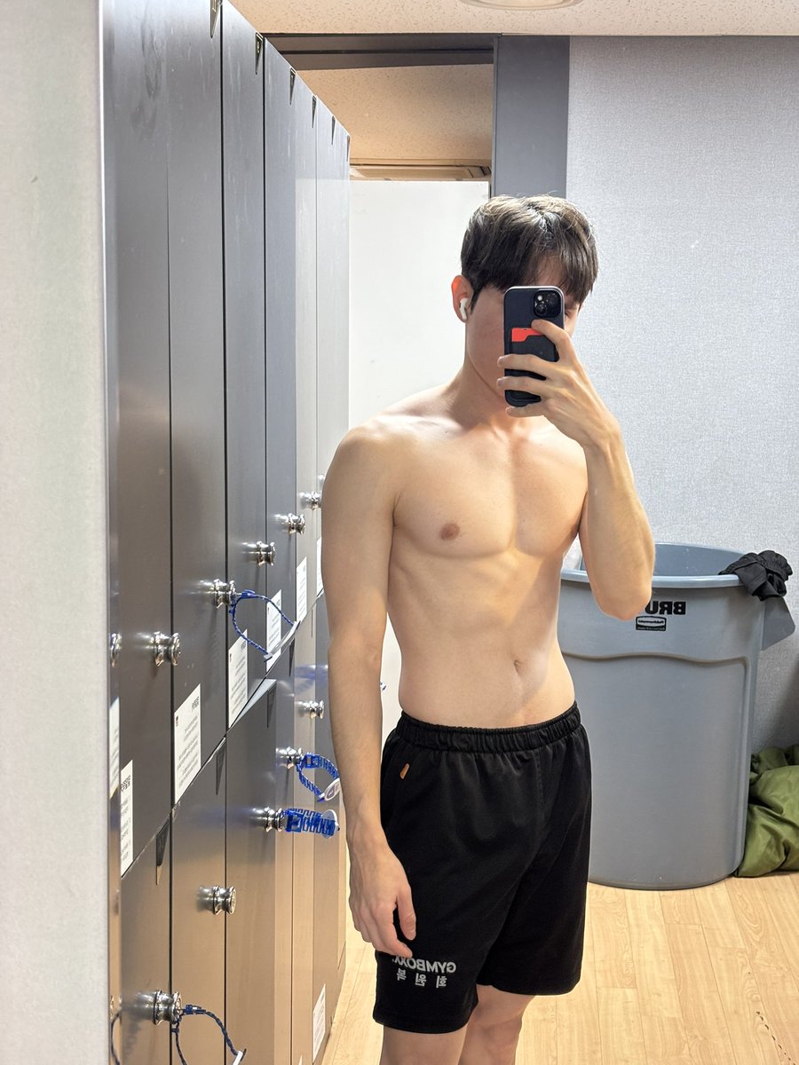 undong_ditto's tweet photo. 뭐가 나아? ㅎ https://t.co/JFWBjDnt8B