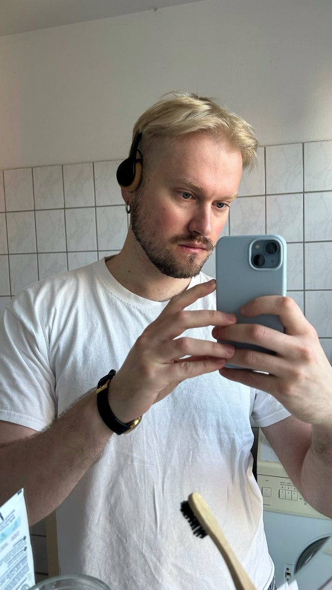 Happy birthday to me 🧜🏻‍♂️
35 снова ягодка опять. Или как там.