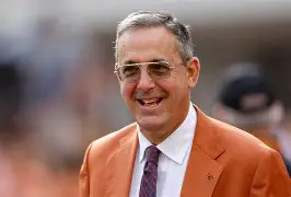 jacspur's tweet photo. Happy CDC Day @_delconte Been a great eight years. Thanks for all you do #LF #BestAD https://t.co/zbJqKAguF5