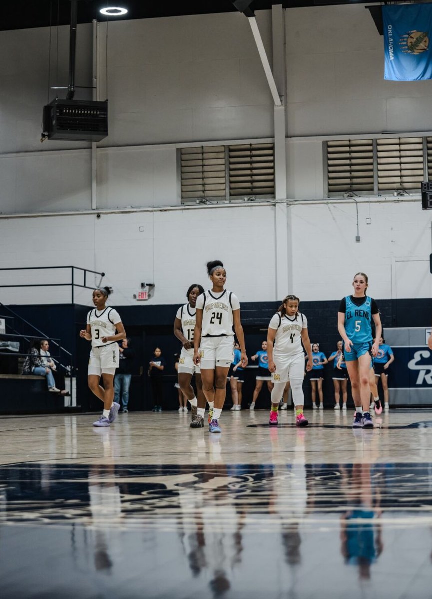 Lady Bombers🏀💛 tweet media