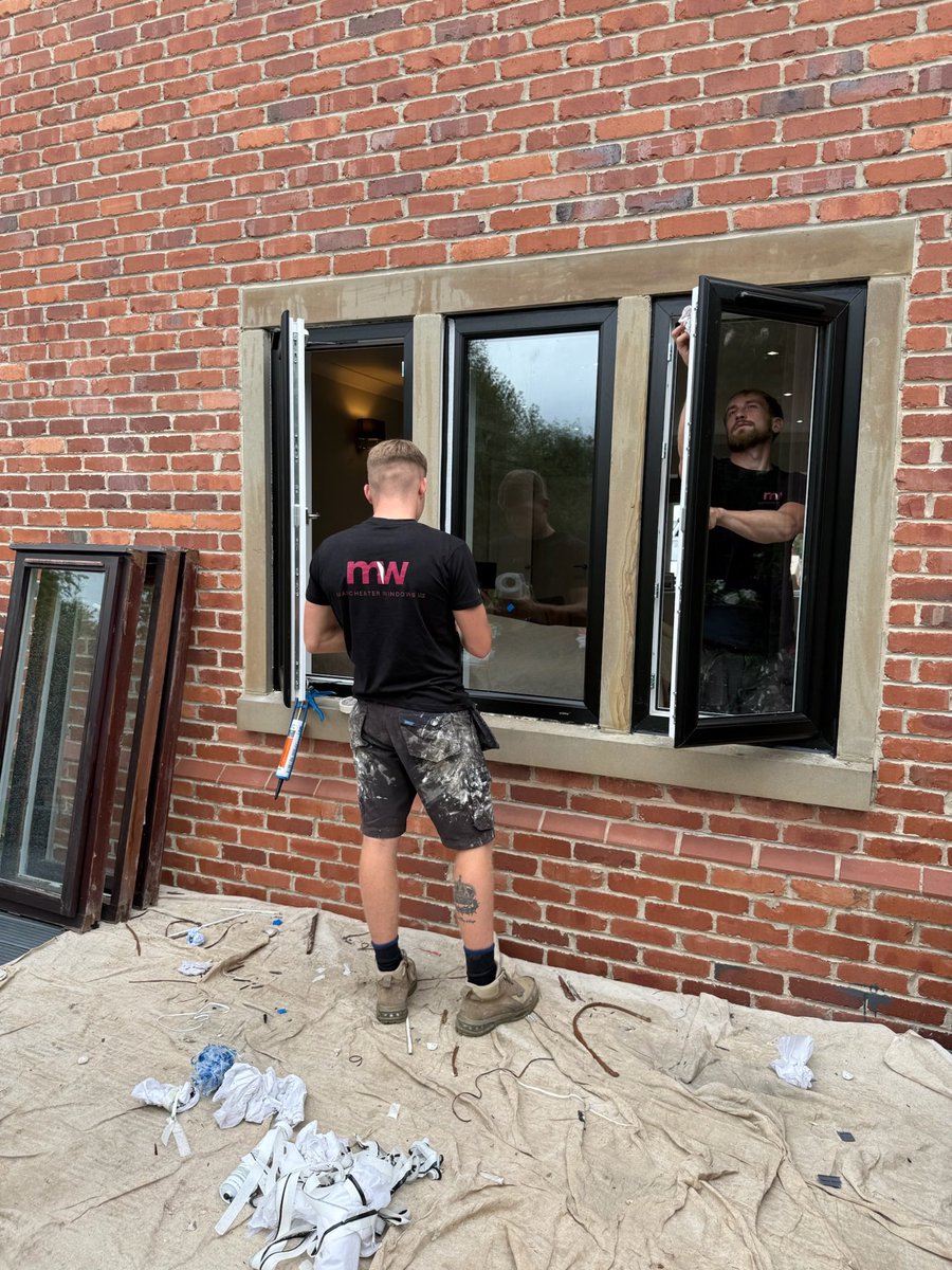 You’re all loving black windows at the minute 🖤

Have you picked your next window colour yet—stick with sleek black, go soft cream, or try a bold blue? Tell us your vibe, and we’ll match it to your home.

Free quotes: 0800 232 1714
manchesterwindowsltd.co.uk

#ManchesterWindows