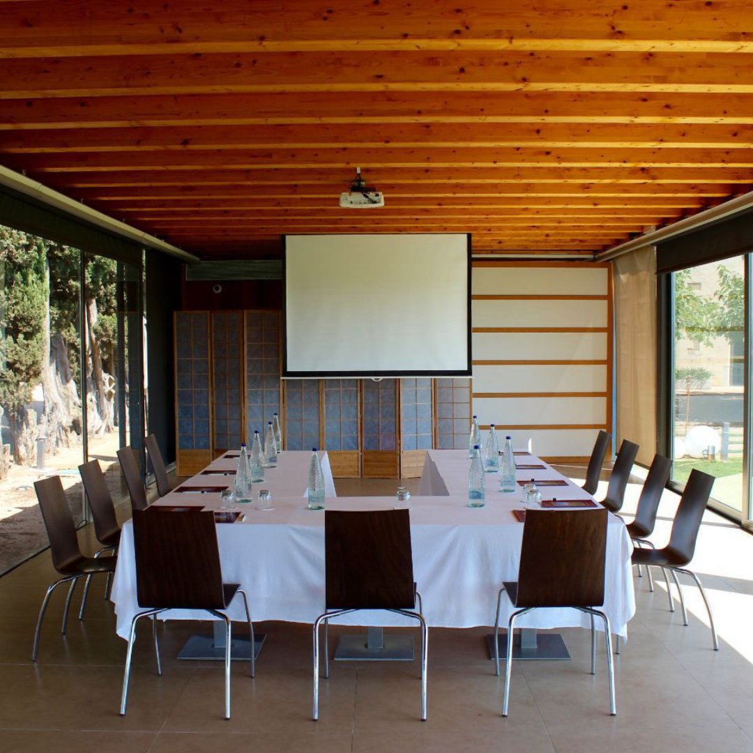 HolaPlace tweet media