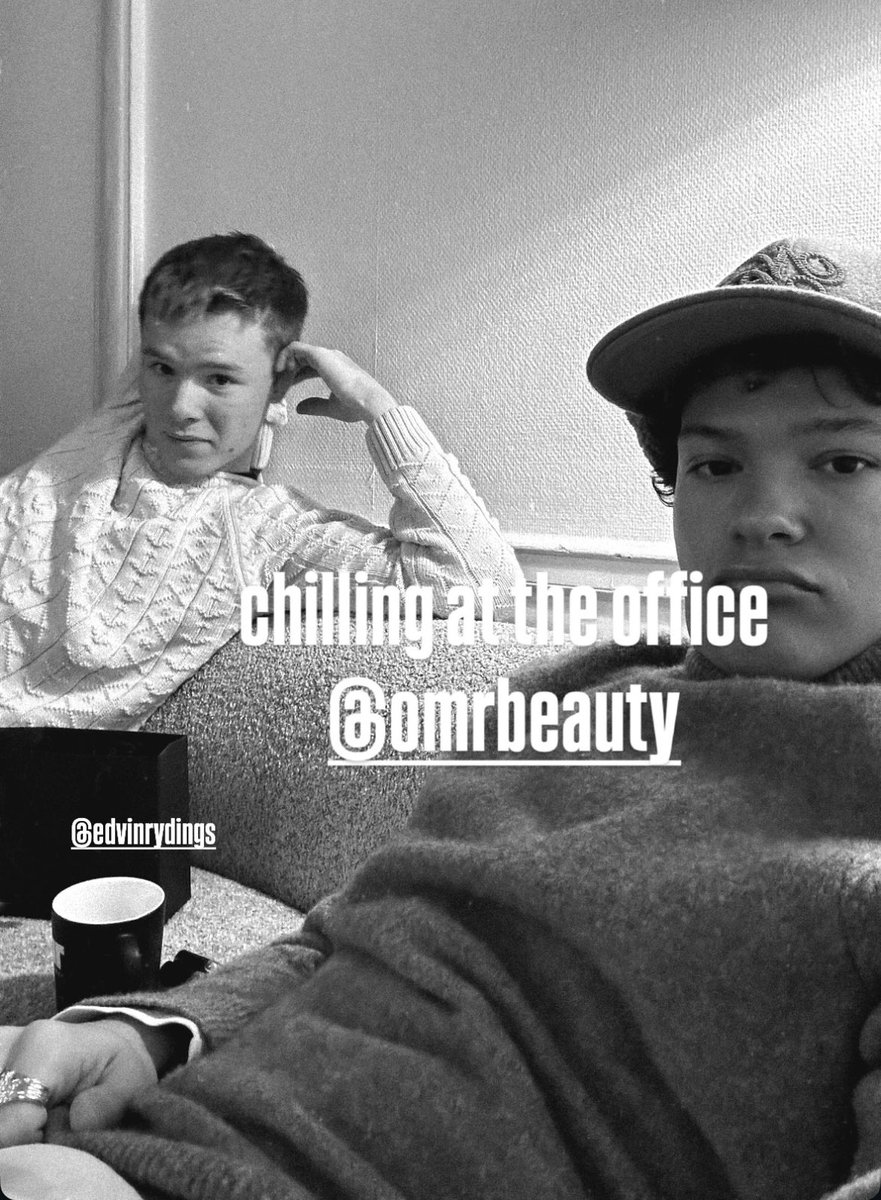 edmarendgame's tweet photo. sometimes you just randomly click on a story from omarrudberg and then you're suddenly jumpscared by EDMAR HANGING OUT WITH EACH OTHER AS WE SPEAK !!!!! KMSSSS https://t.co/10q6R5pBeL