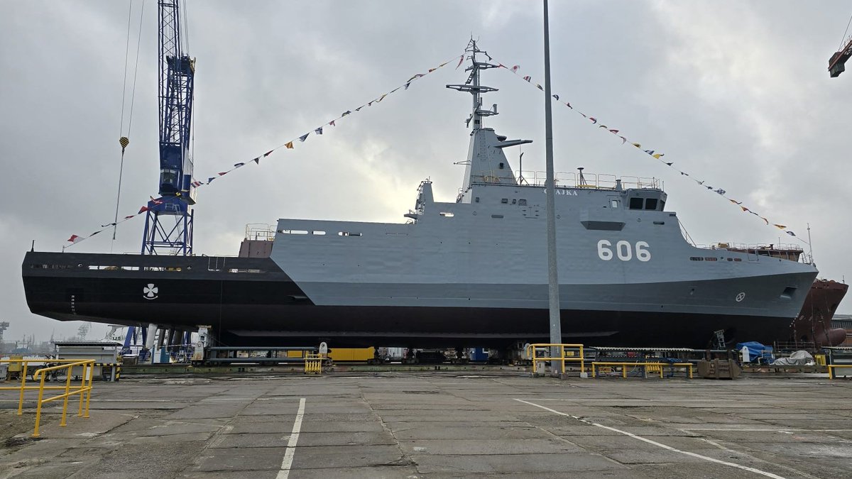 jurgen142785553's tweet image. 11.12.2025 czwartek Chrzest i wodowanie szóstego niszczyciela min typu #Kormoran II – przyszłego ORP #Czajka (606) w stoczni Remontowa Shipbuilding w Gdańsku
W konsorcjum także Ośrodek Badawczo-Rozwojowy Centrum Techniki Morskiej i PGZ Stocznia Wojenna z Gdyni