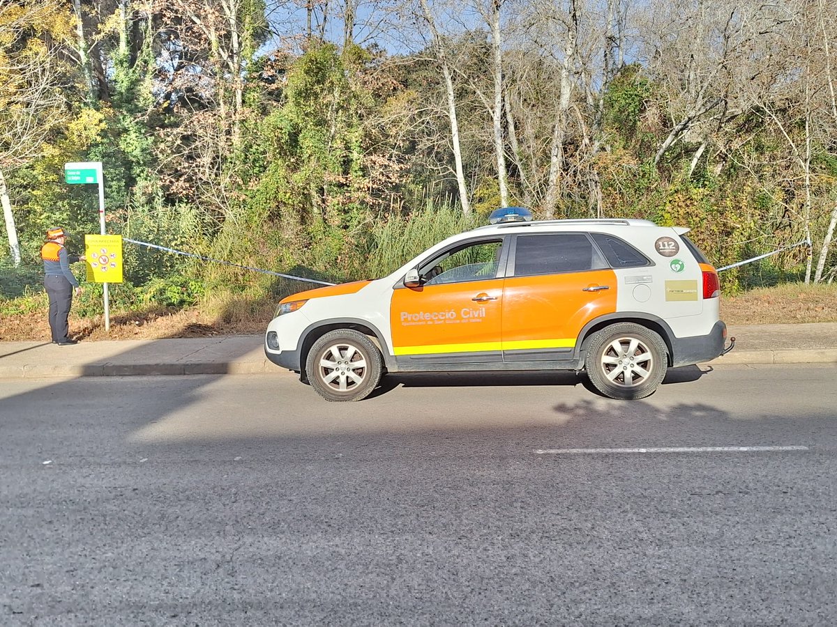 ⚠️ Aquest cap de setmana hem fet seguiment i servei preventiu per la pesta porcina africana, que ens està afectant a zones boscoses del poble.

‼️ Màxima prudència: respecteu els tancaments i no accediu a les àrees restringides.

🔸 Com sempre vetllant per la vostra protecció.