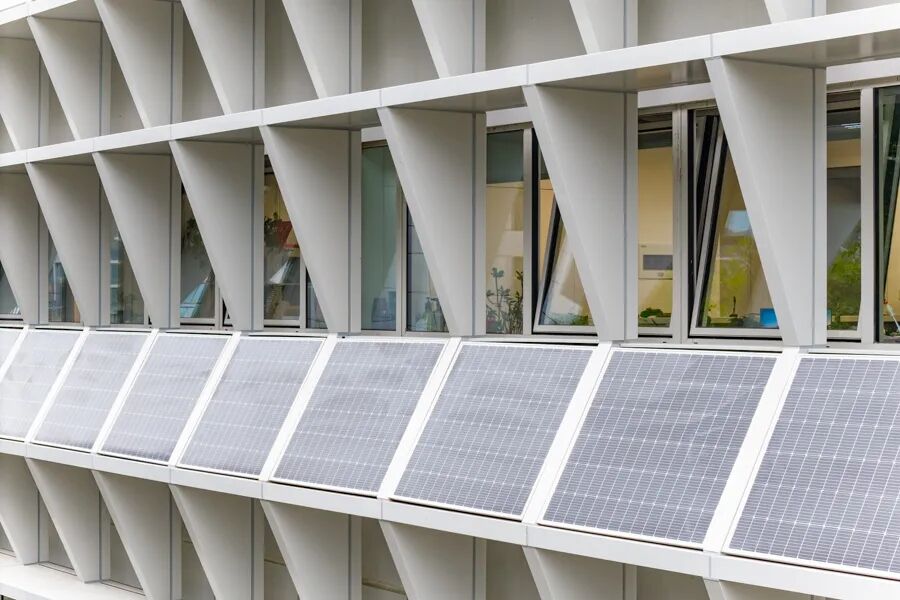 HereIsNanjing's tweet image. The new Low-Carbon Tech Building of Jiangsu Provincial Academy of Building Research in Nanjing is officially open! Self-generating green power + AI-driven energy management → near-zero energy consumption ♻️ #Nanjing #GreenBuilding #SustainableArchitecture
