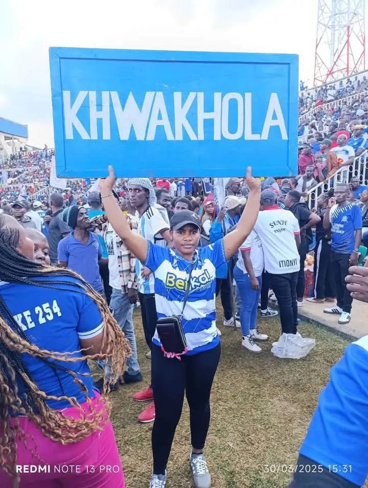My Sunday Highlight during the Mashemeji Derby was this Branding.

      "KHWAKHOLA"

Omwani <a href="/SitatiWasilwa/">Sitati Wasilwa</a> tells me it means TUMEFIKA!!!

Pale <a href="/Arsenal/">Arsenal</a> we need to borrow this.

I liked it, I have a soft spot for Ingwe.
<a href="/AFCLeopards/">AFC Leopards SC</a>