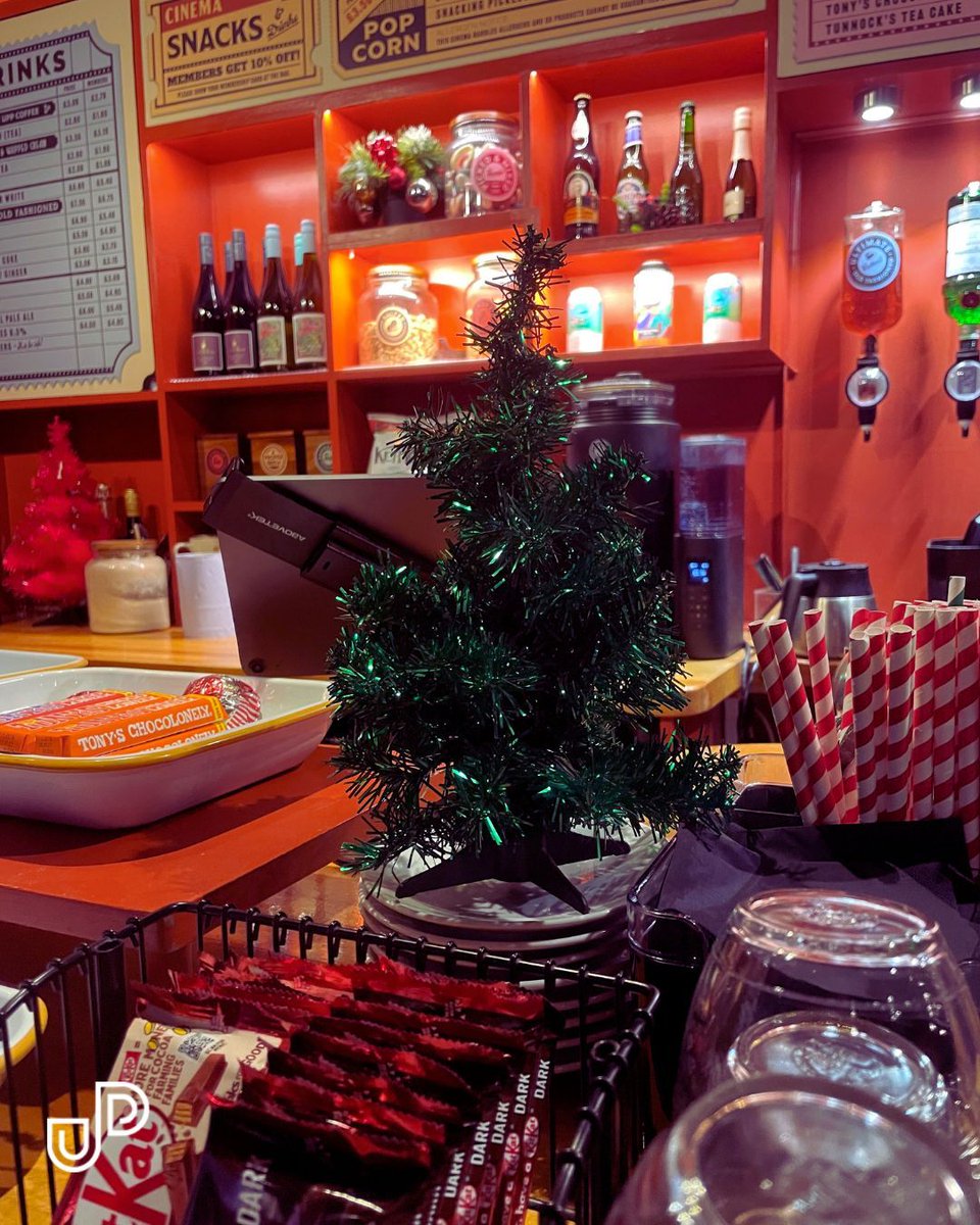 Ultimate Pic Palace tweet media