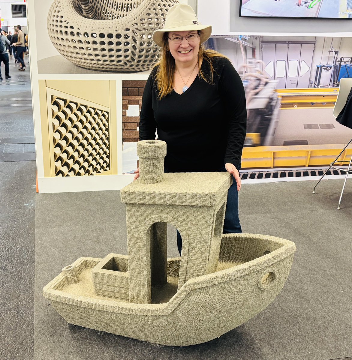 stlDenise3D's tweet image. Found this photo from my Formnext trip. Not sure who the company was that printed it, we were wandering around the industrial side. #benchy