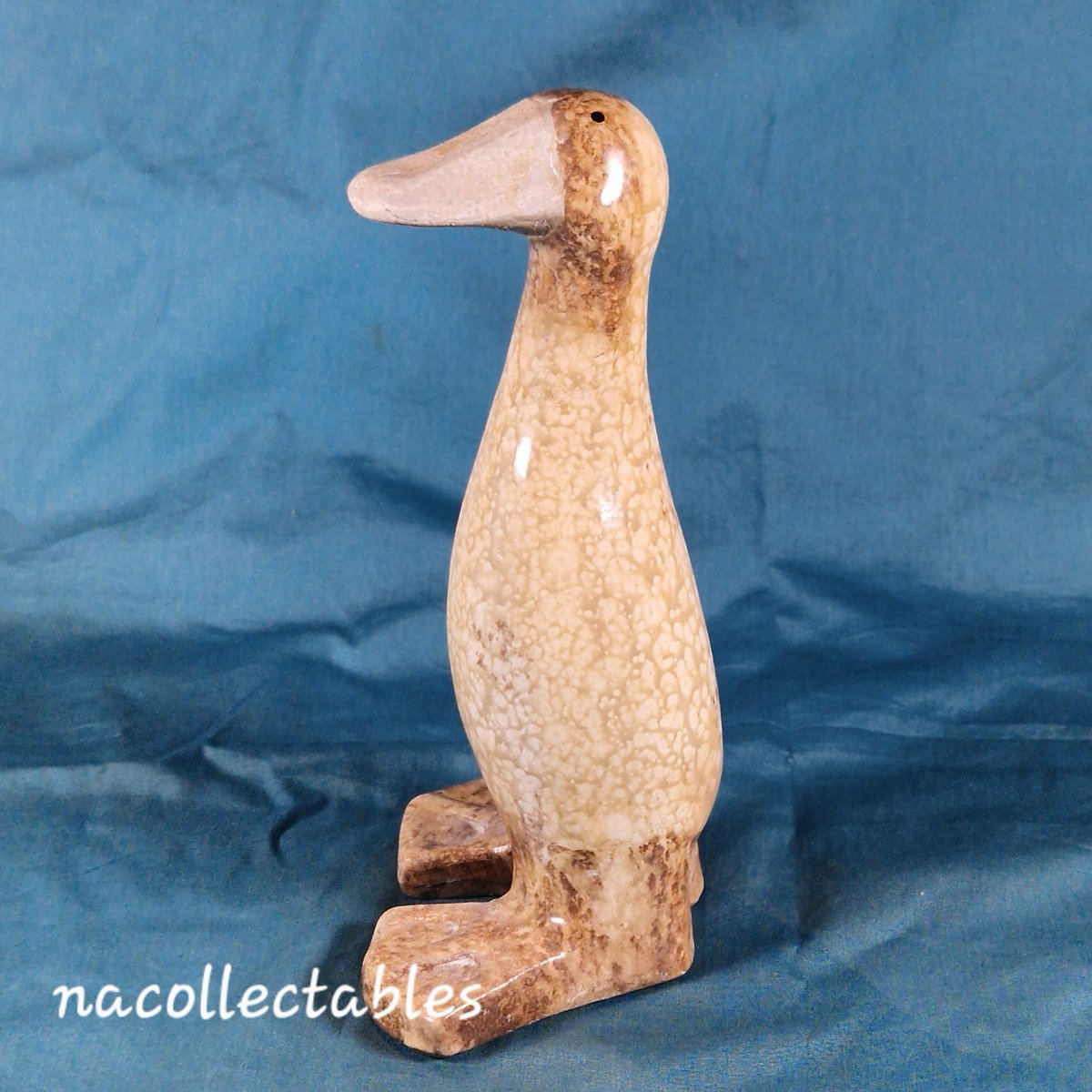 nacollectables's tweet photo. This ceramic duck is so charming with a beautiful crackle glaze in a pale brown colour. A super ornament.
@EverRotating #vintageshowandsell #ceramicduck #ducklover #vintagepottery #ornament #ceramic https://t.co/5kQZCsTJZM